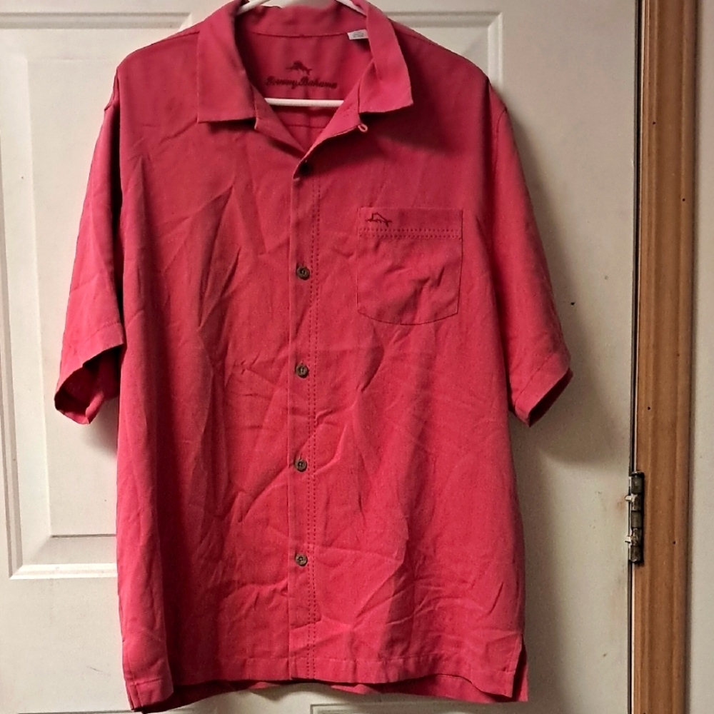 Tommy Bahama "IslandZone" Men's Large 70% Silk Button Down Camp Shirt. Pink